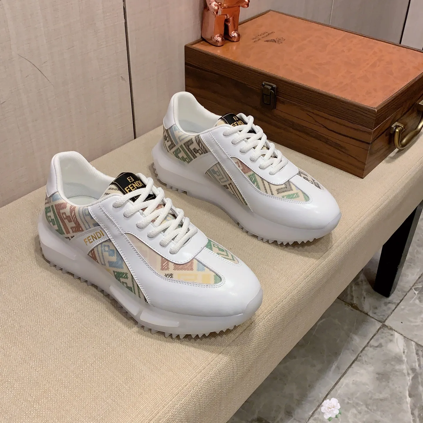 Men's Men's Shoes💰460💰💰🎩🎩[Lightning][Lightning] "FENDI*" The latest and most popular casual sports shoes, top brand [Seduce] luxury ~ purchasing agent, top quality ~. [Strong] The upper is made of imported breathable cowhide with material ➕ breathable sheepskin feet (•) and fine workmanship. The original stylish and stylish soft rubber wear-resistant and non-slip outsole is light and comfortable on the feet. The real thing looks better when photographed in person. 012: code: 38-44, can be customized to 45, 2️⃣ colors available